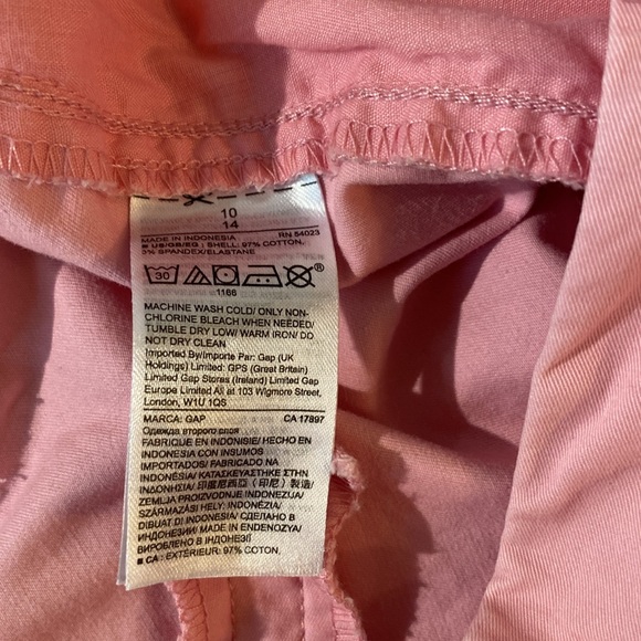 The Gap - slim city cropped pants. Size 10 - Picture 5 of 15